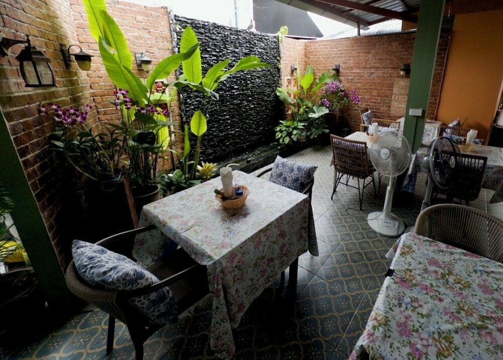 Sugar and Spice Inn