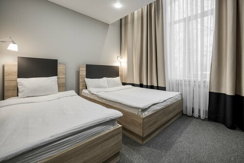 Hotel Maksim Belaya Bashnya, Boek Hotel Sverdlovsk hotels met maaltijden, Halfpension / Volpension