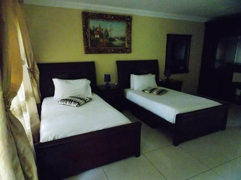 Sarabi Country Lodge
