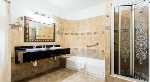 Altamont Court Hotel, Book Hotel Hoteller i Kingston med parkering, Parkering