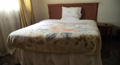 Meru House Inn, Забронировать Отель Отели Аруша 3 звезды, рядом с Sakina supermarket, 3*