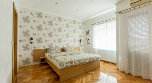 Amaro Rooms, Book Hotel Hoteller i Vojvodina med parkering, Parkering