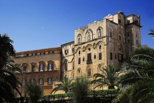 La Palazzina di Cagliostro, Забронировать Отель Отели Палермо 3 звезды, рядом с Куатро-Канти, 3*