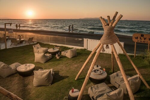 Enorme Maya Beach, Rezerwuj Hotel Hotele w Guwes z Basenem, Basen
