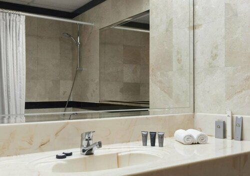 فندق دايز المنامة, Book Hotel Hoteller i Capital Governorate med parkering, Parkering