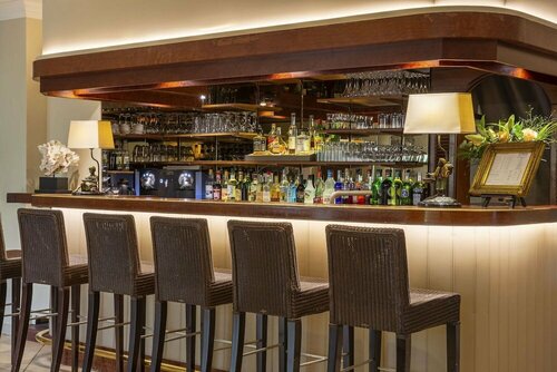 Best Western Premier Montfleuri, Забронировать Отель Отели Mimosa Road с бассейном, Бассейн