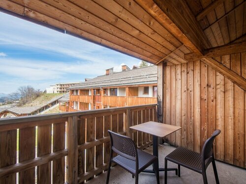 Résidence Étoiles dOrion - Vacancéole, Book Hotel Hoteller i Rhône-Alps med parkering, Parkering