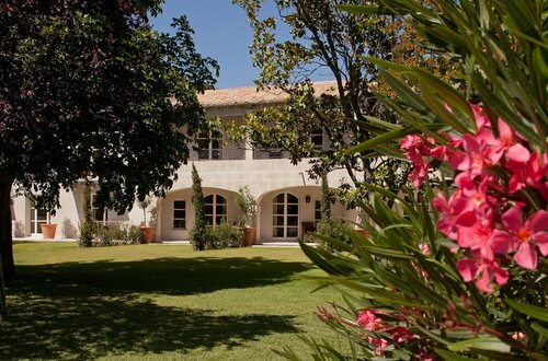 Benvengudo, Reservar Hotel Hotéis em Alpilles com estacionamento, Estacionamento