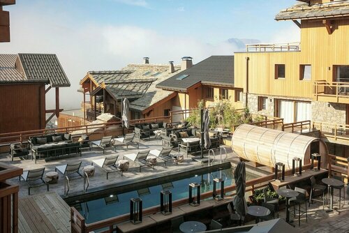 Grandes Rousses Hotel & Spa Alpe dHuez, Забронировать Отель Отели Гренобля с бассейном, Бассейн