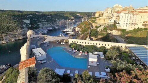 Hotel Spa Genovese, Забронировать Отель СПА-отели Бонифачо, рядом с Église Ste-Marie Majeure, SPA-услуги