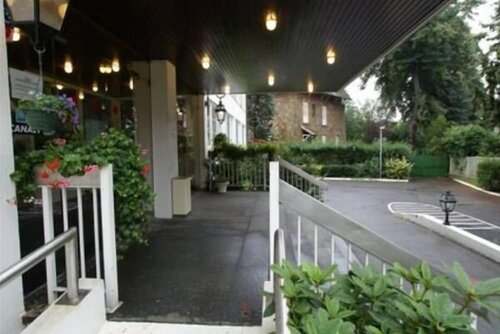 Au Relais de Clamart, Забронировать Отель Кламар Аньер-сюр-Сен