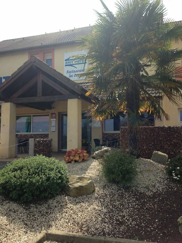Brit Hotel Comfort Les Evens