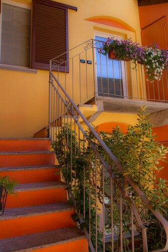 BelSorrisoVarese - Boutique Hotel & Residence - Private Parking -Reservation Required, Забронировать Гостевой дом Варезе Provincia di Varese, рядом с улица Корсо Маттеотти