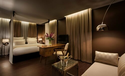 Casa Suzanna Hotel Tel-Aviv קאסה סוזנה נחלת בנימין, Забронировать Отель Отели Тель-Авива с парковкой, рядом с Театр Хабима, Парковка