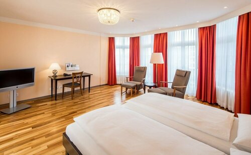 Hotel Schweizerhof Basel, Забронировать Отель Отели Базель-Штадт с завтраком, Завтраки