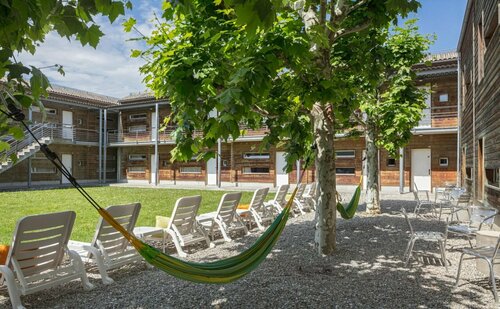 Lausanne Youth Hostel Jeunotel, Забронировать Хостел Лозанна Во, рядом с CIG de Malley