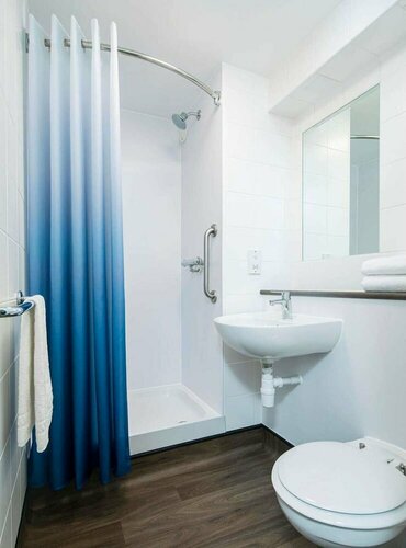 Travelodge Crawley, Забронировать Отель Кроли 