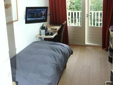 Hotel de Admiraal, Брондау Қонақ үй Utrecht қаласындағы жүзу бассейні бар қонақ үйлер, Жүзу бассейні