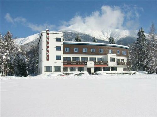 Hotel Berghof, Забронировать Отель Зефельд-ин-Тироль Karwendel