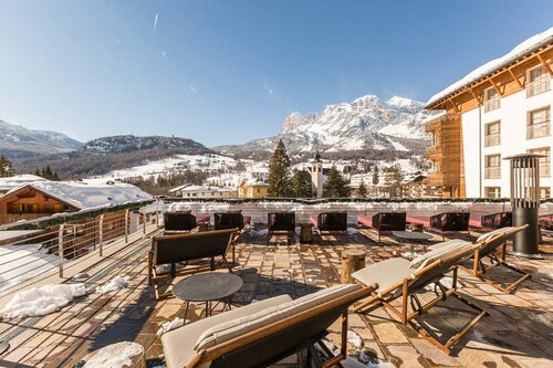 Grand Hotel Savoia Cortina dAmpezzo, A Radisson Collection Hotel, Prenota Hotel Hotel a Veneto con piscina, Piscina