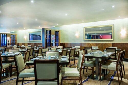 Crowne Plaza London Ealing, Rezervați Hotel Ealing 