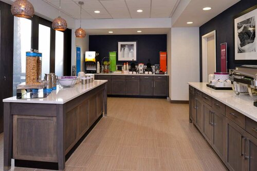 Hampton Inn & Suites Albany-East Greenbush, NY, Buchen Sie Hotel  