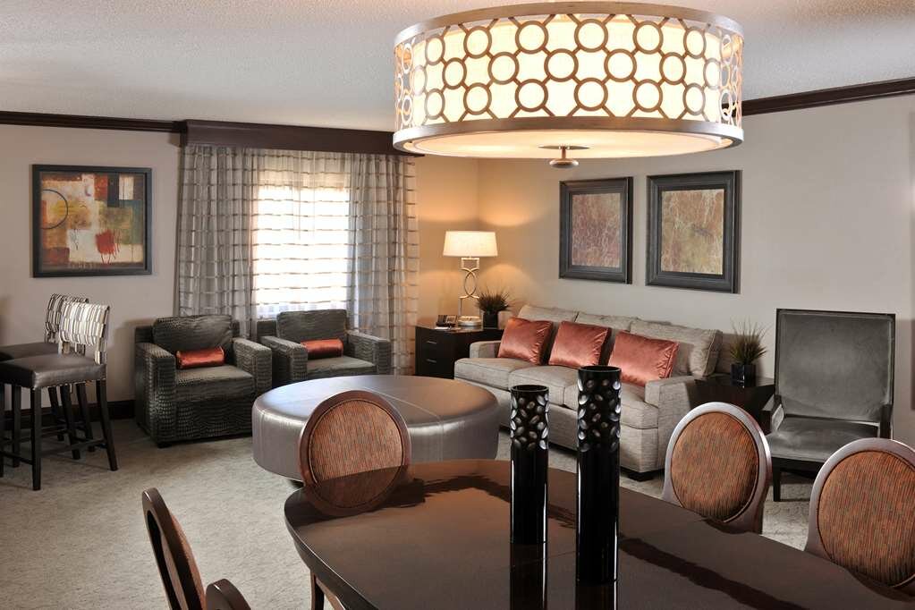 Embassy Suites by Hilton Des Moines Downtown