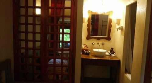 Hotel Restaurant El Pati, Book Hotel Forallac Girona