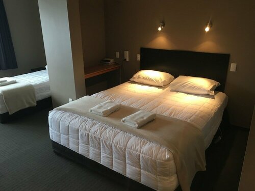Fiordland Hotel, Забронировать Отель Отели Те-Анау 3 звезды, 3*