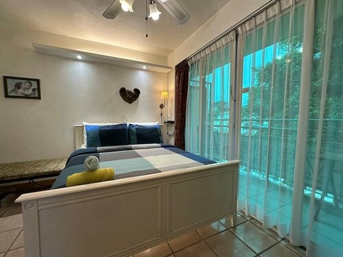 Bali Holiday Resort, Rezerwuj Ośrodek wypoczynkowy Hongkong Chiny