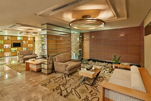 Impiana KLCC Hotel, Забронировать Отель Отели Куала-Лумпура с парковкой, рядом с Торговый комплекс Pavilion Kuala Lumpur, Парковка