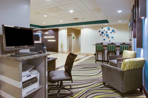 Fairfield Inn & Suites by Marriott Virginia Beach/Norfolk Airport, Забронировать Отель Вирджиния-Бич Виргиния
