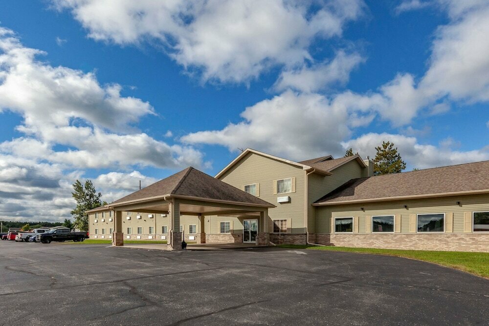 Quality Inn Redgranite