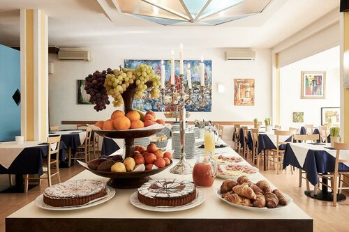 Hotel Villa Roma, Забронировать Вилла Отели Каорле с парковкой, Парковка