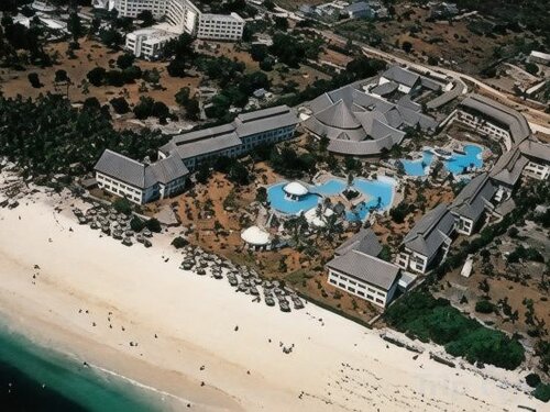 Southern Palms Beach Resort, Забронировать Курортный отель Диани-Бич Национальный заповедник Shimba Hills