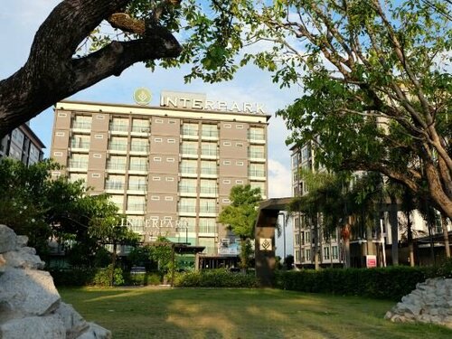 Interpark Hotel & Residence, Eastern Seaboard Rayong, Забронировать Отель Бан-Фан-Садет-Нок Чонбури