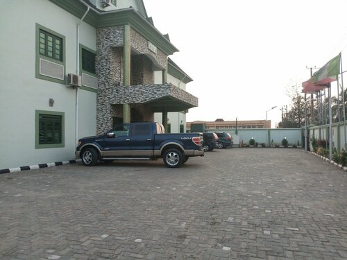 Dionzec Hotel & Suites, Prenota Hotel Festac Town Amuwo Odofin