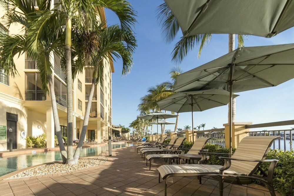 Sunset Cove Resort