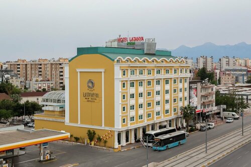 Latanya Palm & SPA Airport Antalya, Забронировать Курортный отель Отели Муратпаша с бассейном, Бассейн