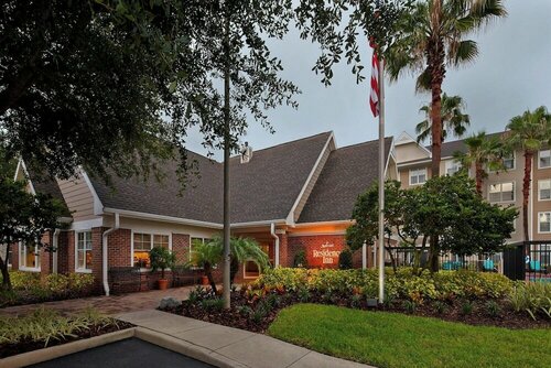 Residence Inn by Marriott Orlando East/UCF Area Courtyard, Rezervasyon Otel Orlando Kissimmee