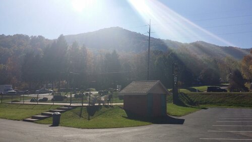 Scottish Inn Maggie Valley, Забронировать Гостевой дом Мегги-Вэлли Аппалачи