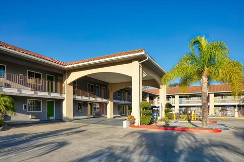 Ramada Old Town Temecula, Book Hotel Temecula Californien