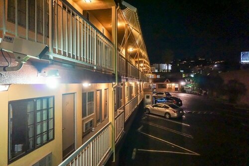 Hollywood La Brea Inn, Забронировать Отель СПА-отели Лос-Анджелеса, рядом с Голливуд/Хайлэнд, SPA-услуги