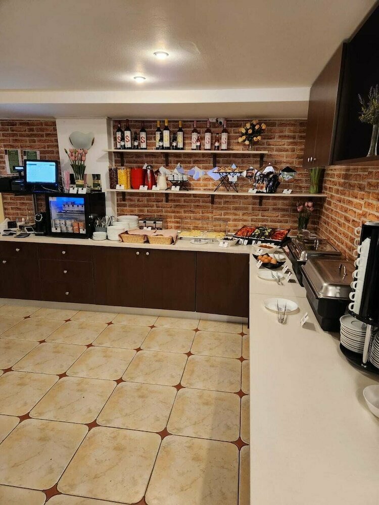 Elizeu Hotel