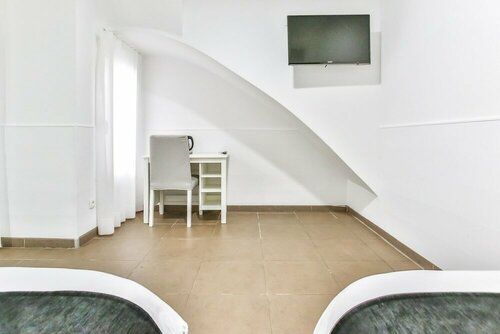 Laramond Barcelona Rooms, Забронировать Отель Ноу-Баррис Барселона, рядом с Виррей Амат