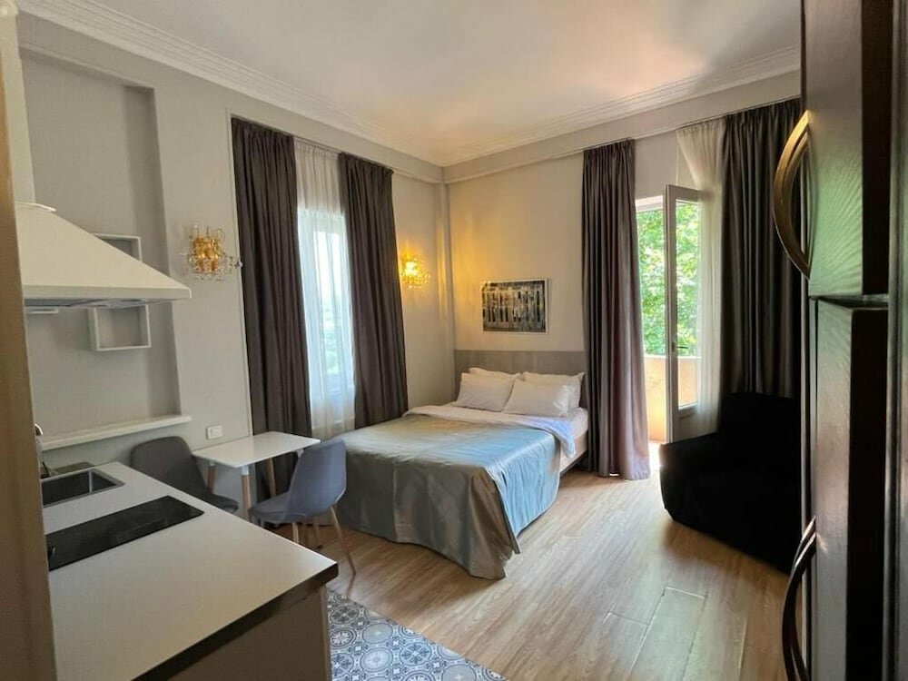 Iliani Hotel
