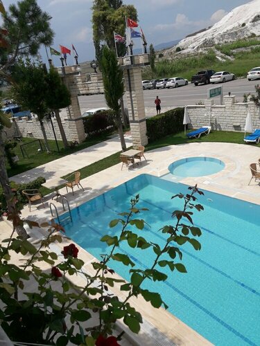 Hotel HAL-TUR, Забронировать Отель Отели Памуккале с парковкой, рядом с Травертины Памуккале, Парковка