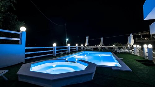 Paradiso Resort, Rezerwuj Ośrodek wypoczynkowy Hotele w Saronic Islands z Basenem, Basen