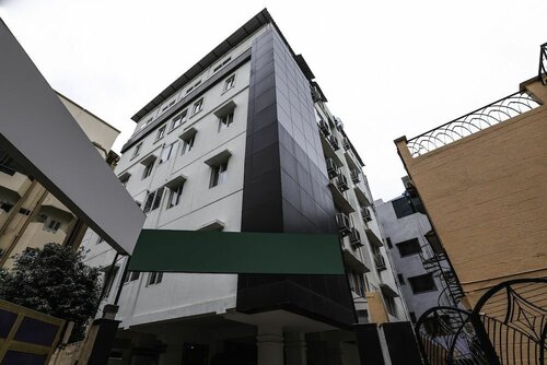 OYO 16857 Hotel Jp Plaza, Забронировать Отель Отели Hyderabad Region с парковкой, Парковка
