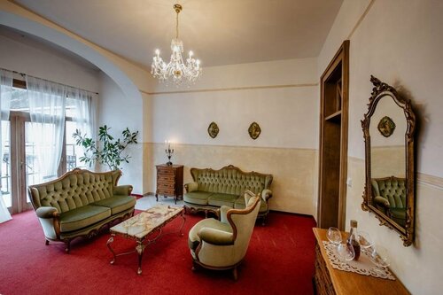 Hotel Na Zámečku, Reserva ahora Hotel Hoteles en Pardubice Region con aparcamiento, Aparcamiento